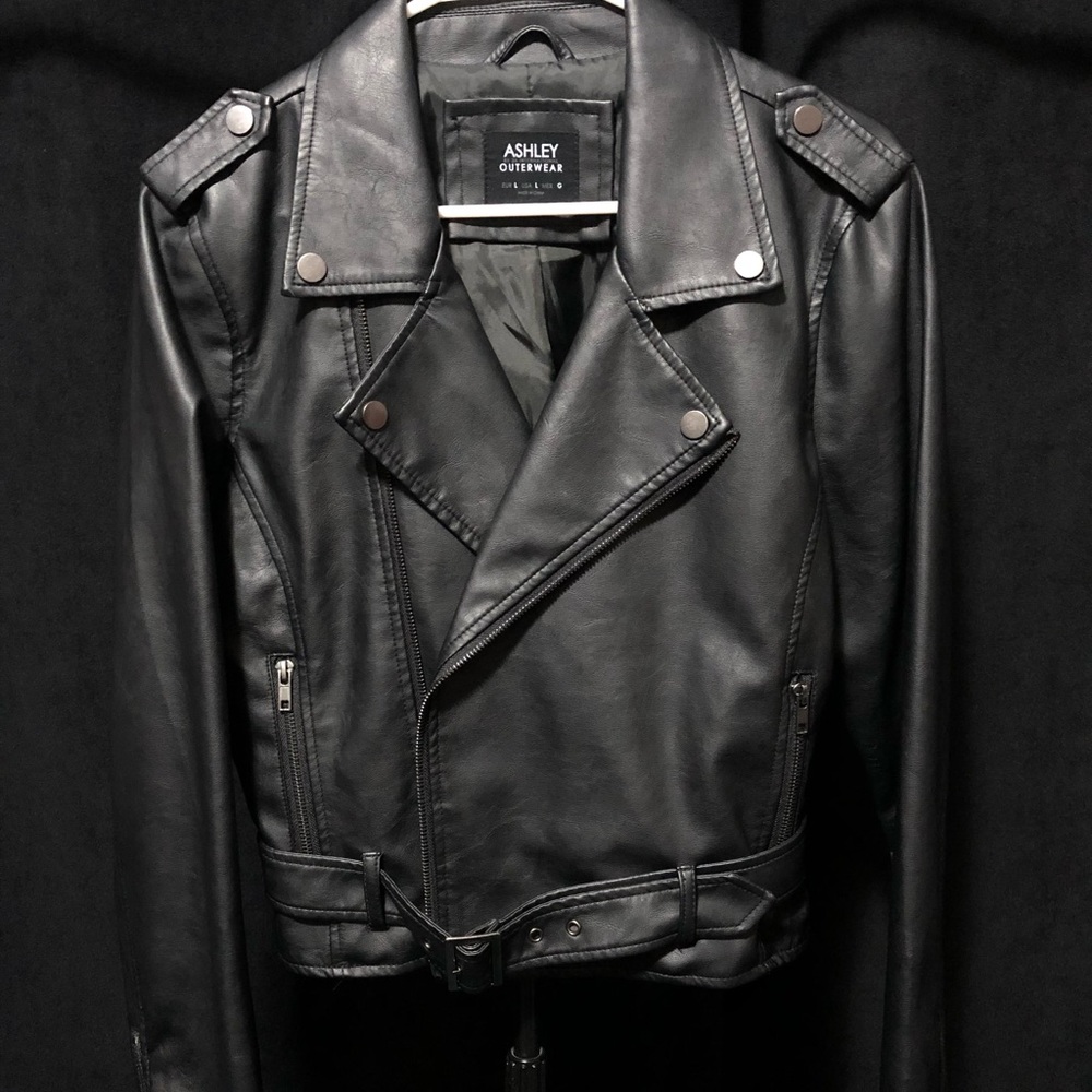 Faux leather biker jacket 😎